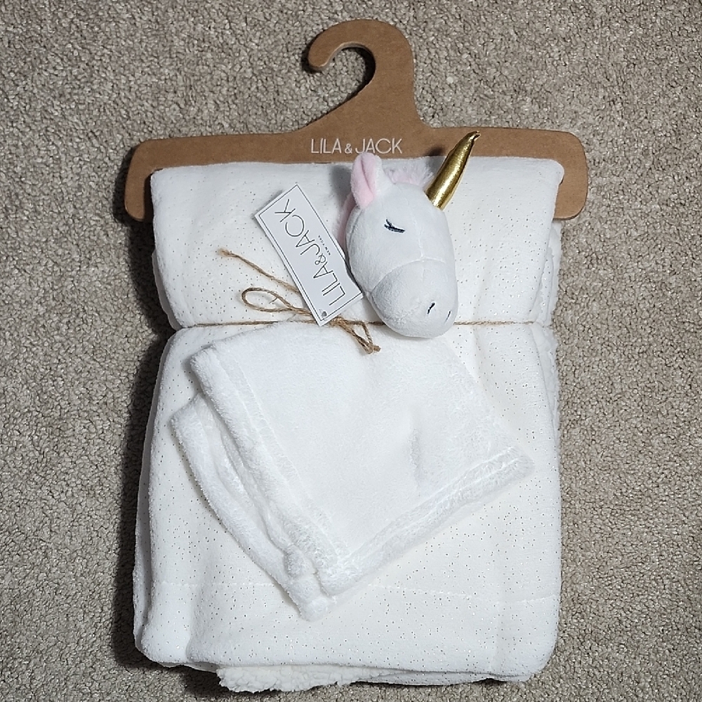 Lila and Jack White with Gold Metallic Fleece Baby Throw with White Blanket Set